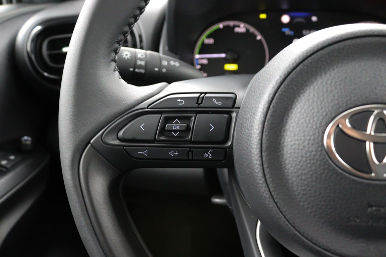 Toyota Yaris - 1.5 Hybrid 115 Comfort 17