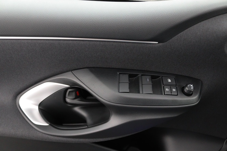 Toyota Yaris - 1.5 Hybrid 115 Comfort 28