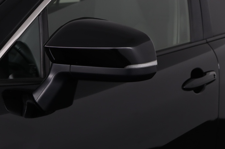 Toyota Corolla Cross - Hybrid 140 Dynamic 29