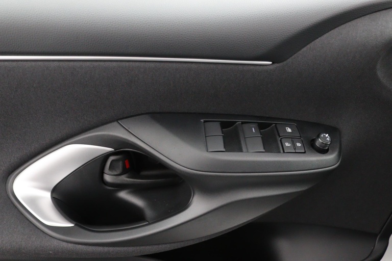 Toyota Yaris - 1.5 Hybrid 115 Comfort 27