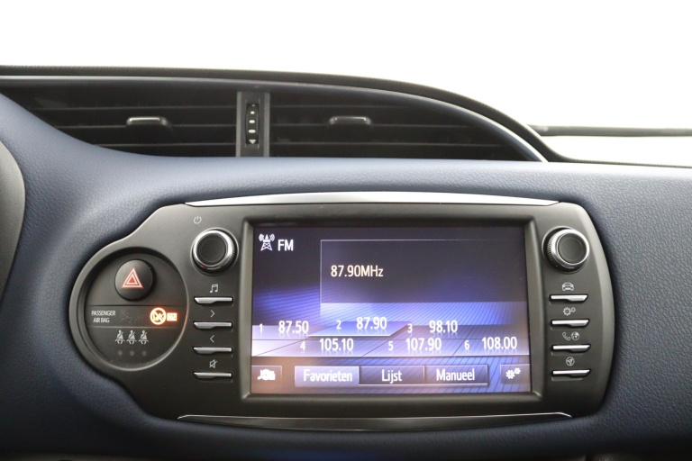 Toyota Yaris - 1.5 Hybrid BI-Tone 13