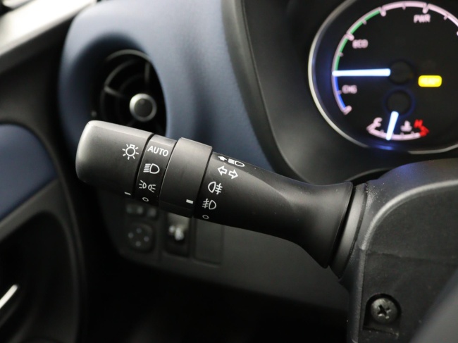 Toyota Yaris - 1.5 Hybrid BI-Tone