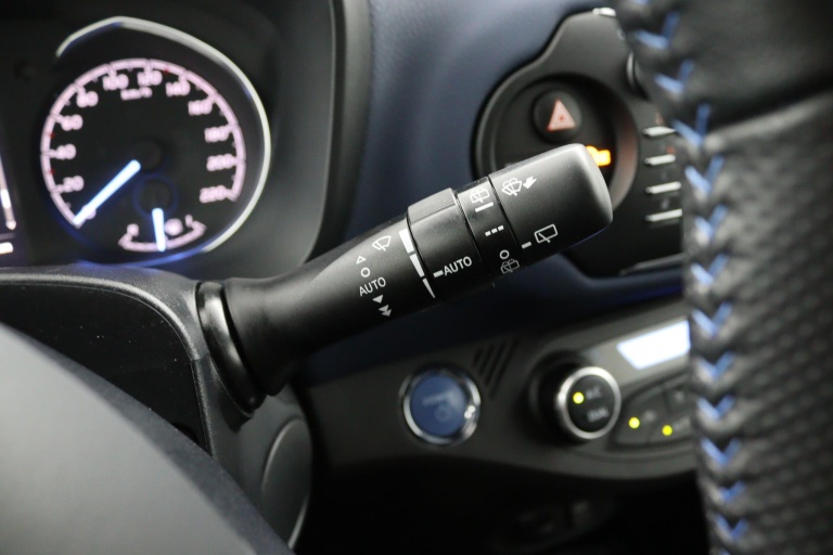 Toyota Yaris - 1.5 Hybrid BI-Tone 22