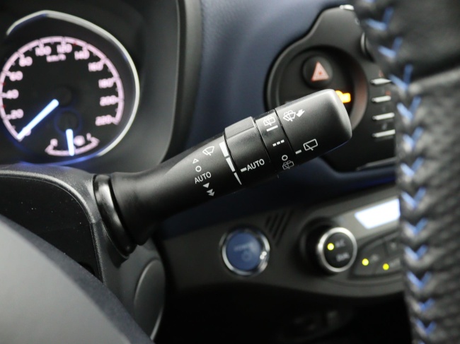 Toyota Yaris - 1.5 Hybrid BI-Tone