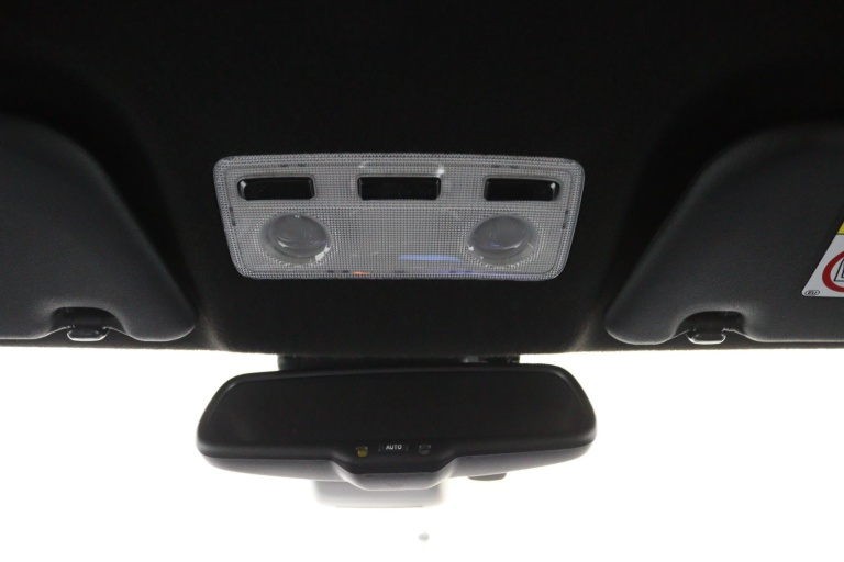 Toyota Yaris - 1.5 Hybrid BI-Tone 32