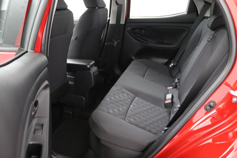 Toyota Yaris - 1.5 Hybrid 115 Comfort 12