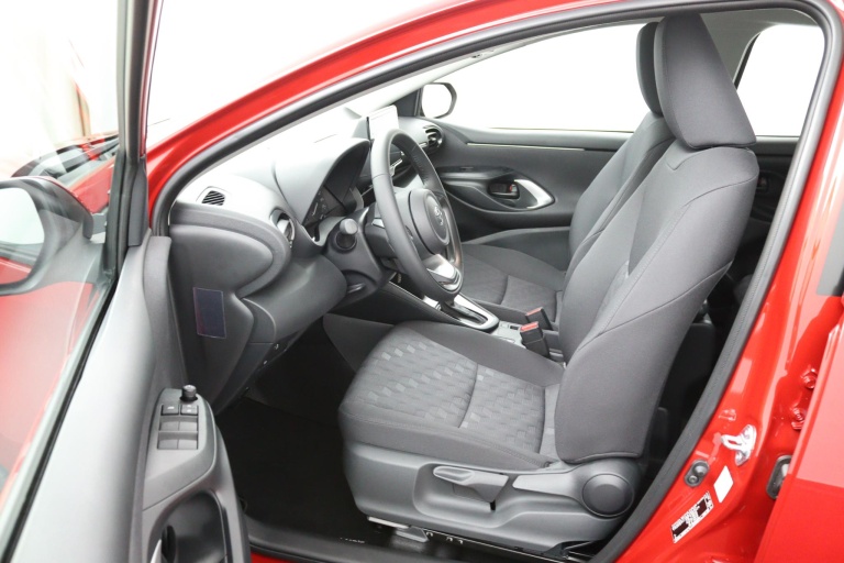 Toyota Yaris - 1.5 Hybrid 115 Comfort 9