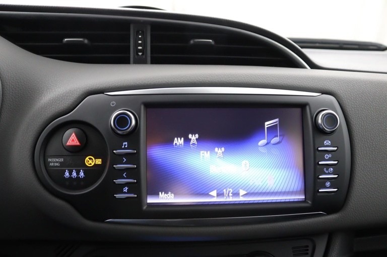 Toyota Yaris - 1.5 VVT-i Aspiration 15