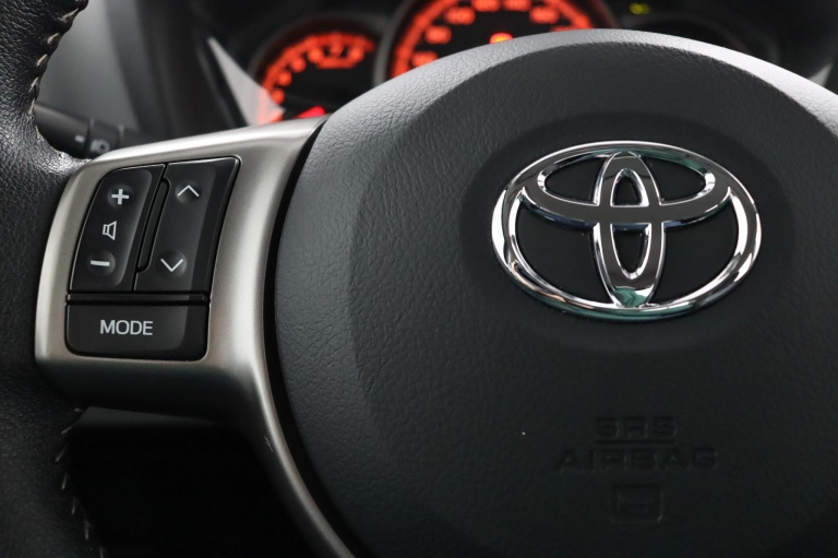 Toyota Yaris - 1.0 VVT-i Aspiration 19
