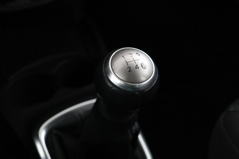 Toyota Yaris - 1.0 VVT-i Aspiration 27