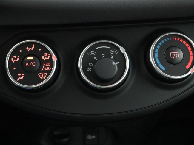 Toyota Yaris - 1.0 VVT-i Aspiration