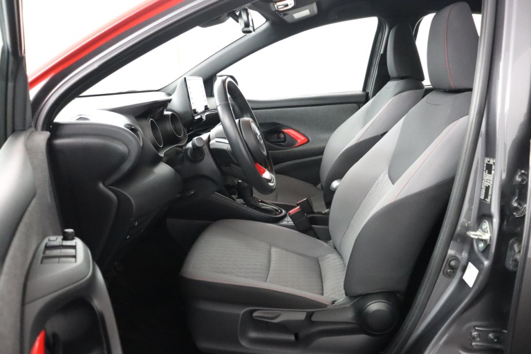 Toyota Yaris - 1.5 Hybrid 115 First Edition 17