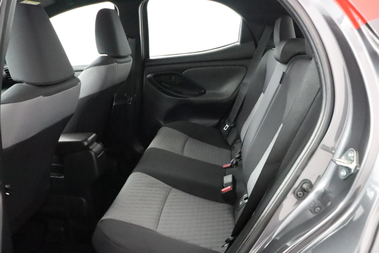 Toyota Yaris - 1.5 Hybrid 115 First Edition 18