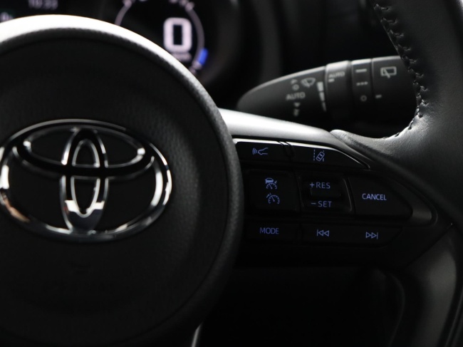 Toyota Yaris - 1.5 Hybrid 115 First Edition
