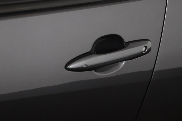 Toyota Yaris - 1.5 Hybrid 115 First Edition 31