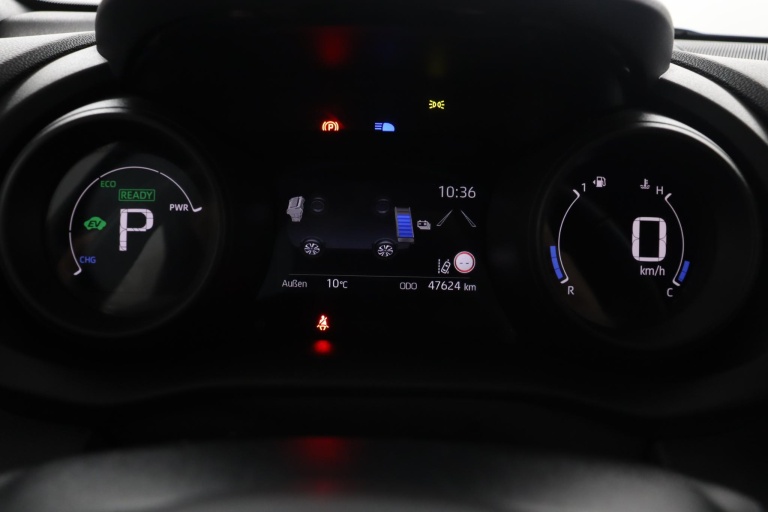 Toyota Yaris - 1.5 Hybrid 115 First Edition 35