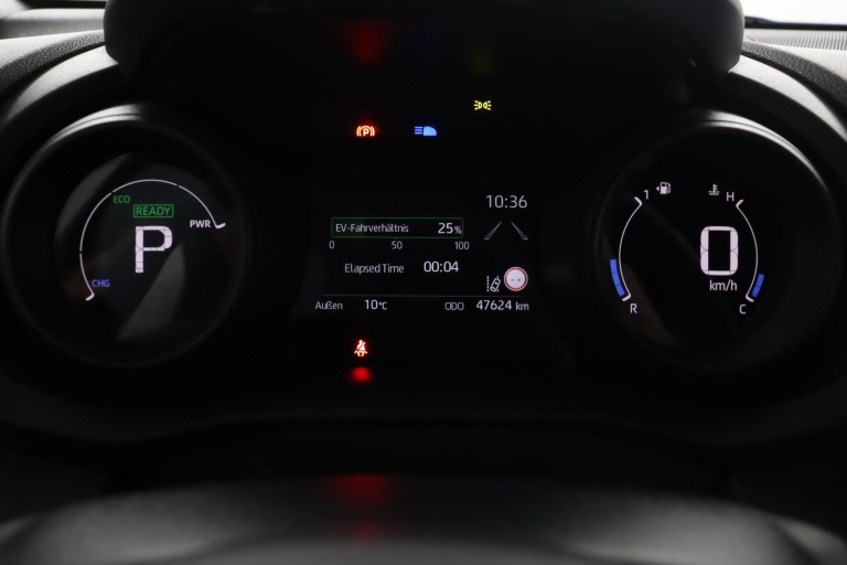 Toyota Yaris - 1.5 Hybrid 115 First Edition 6