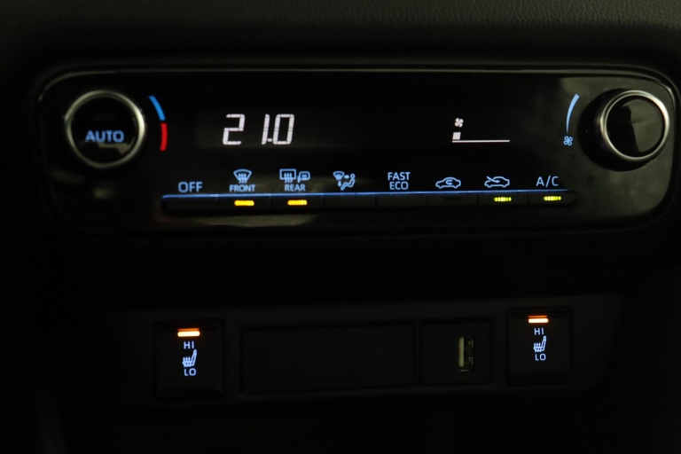 Toyota Yaris - 1.5 Hybrid 115 First Edition 7