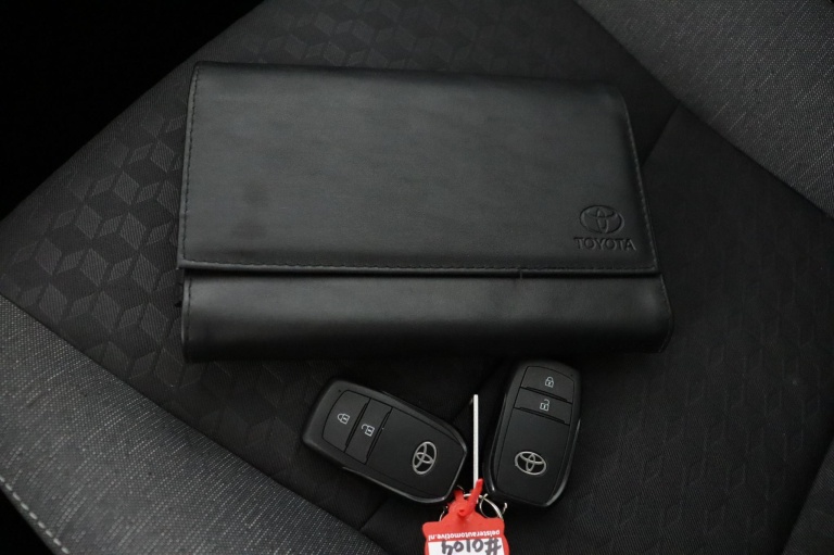 Toyota Yaris - 1.5 Hybrid Dynamic 11