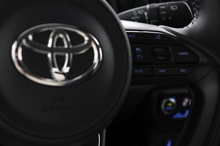 Toyota Yaris - 1.5 Hybrid Dynamic 21