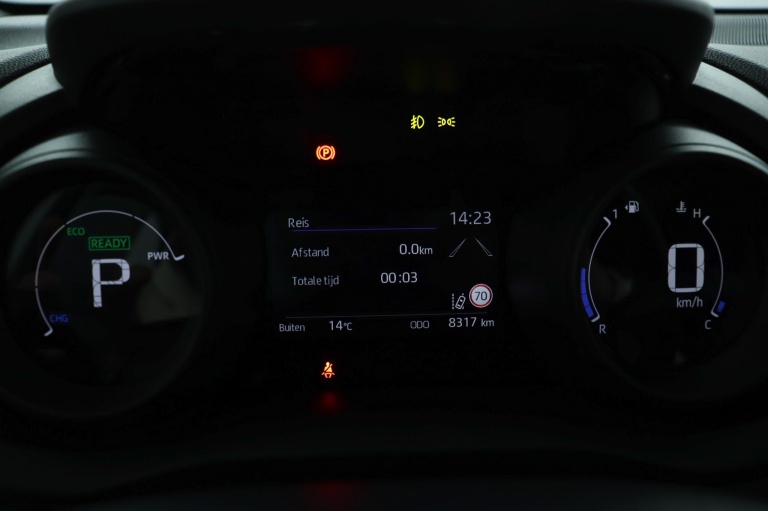 Toyota Yaris - 1.5 Hybrid Dynamic 39