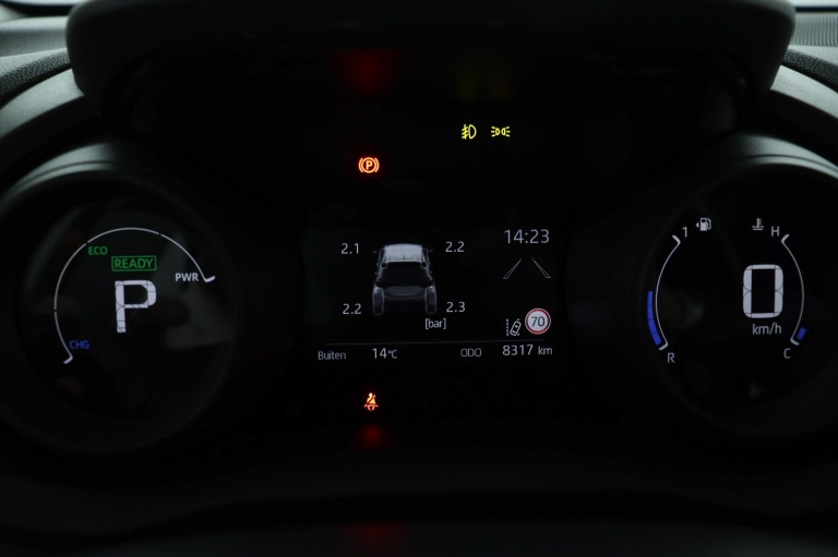 Toyota Yaris - 1.5 Hybrid Dynamic 41