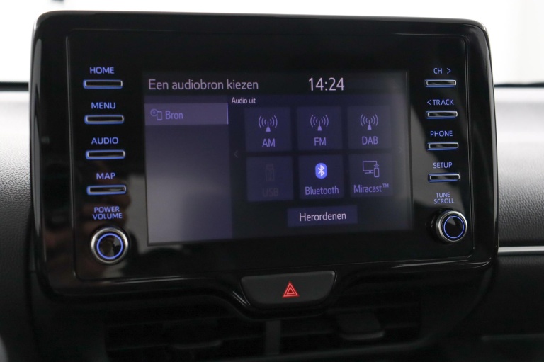 Toyota Yaris - 1.5 Hybrid Dynamic 8