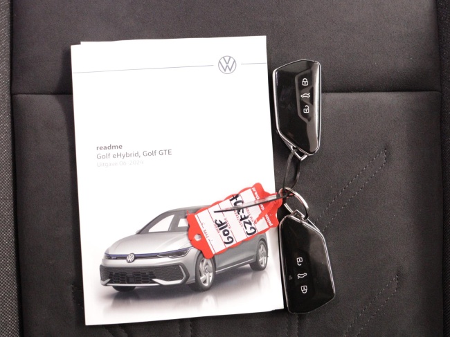 Volkswagen Golf - 1.5 eHybrid 50 Edition