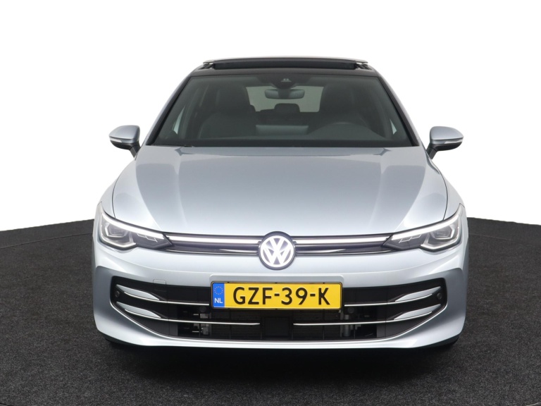 Volkswagen Golf - 1.5 eHybrid 50 Edition 16