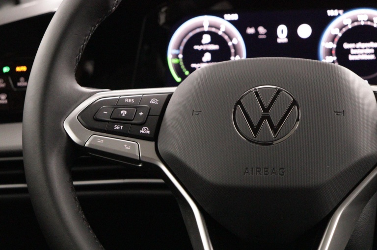 Volkswagen Golf - 1.5 eHybrid 50 Edition 19