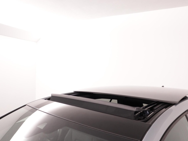 Volkswagen Golf - 1.5 eHybrid 50 Edition