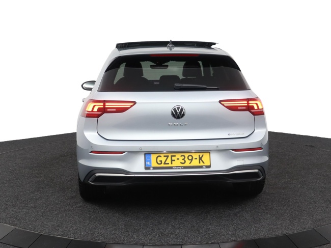 Volkswagen Golf - 1.5 eHybrid 50 Edition