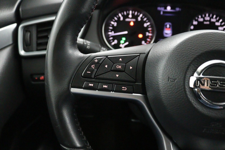 Nissan Qashqai - 1.2 N-Connecta 18