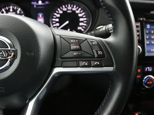 Nissan Qashqai - 1.2 N-Connecta