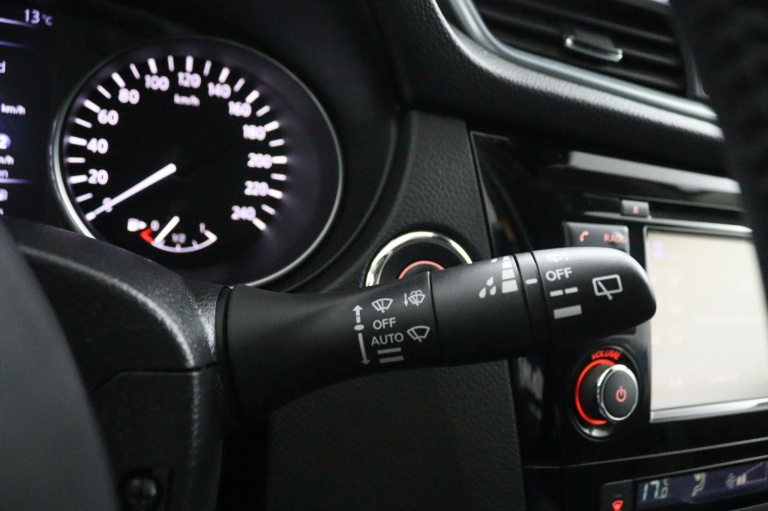 Nissan Qashqai - 1.2 N-Connecta 30