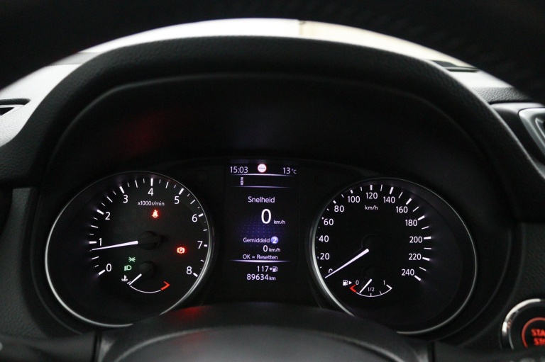 Nissan Qashqai - 1.2 N-Connecta 9