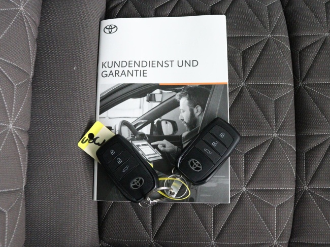 Toyota Yarsi Cross - 1.5 Hybrid Executive