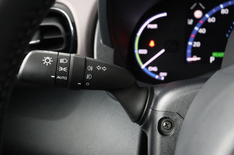 Toyota Yarsi Cross - 1.5 Hybrid Executive 31