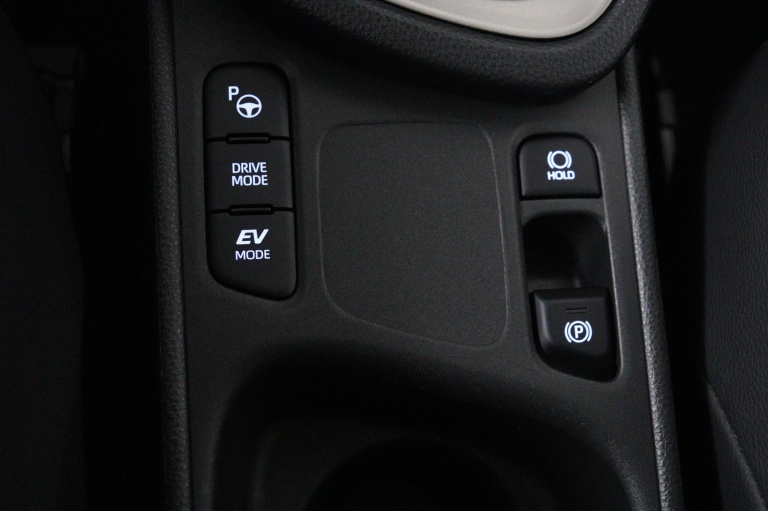 Toyota Yarsi Cross - 1.5 Hybrid Executive 40