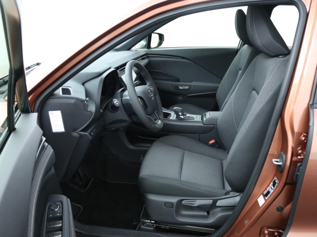 Lexus LBX - Business Line 2WD 