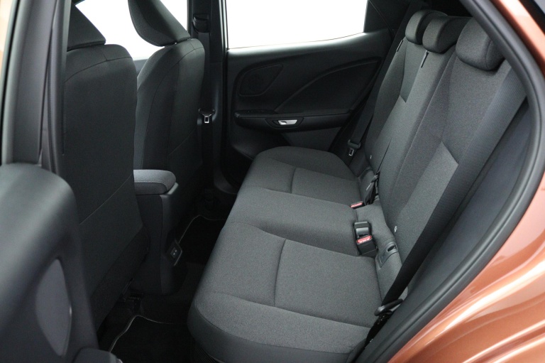 Lexus LBX - Business Line 2WD  17