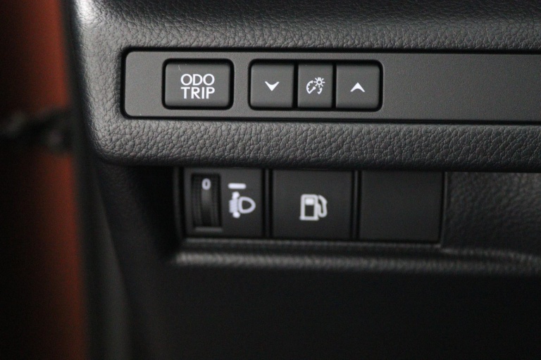 Lexus LBX - Business Line 2WD  28