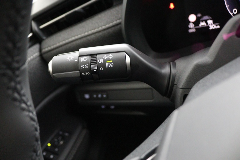 Lexus LBX - Business Line 2WD  29