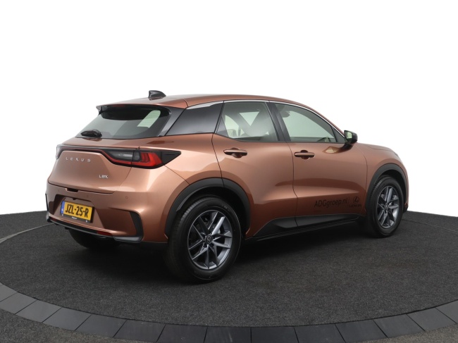 Lexus LBX - Business Line 2WD 