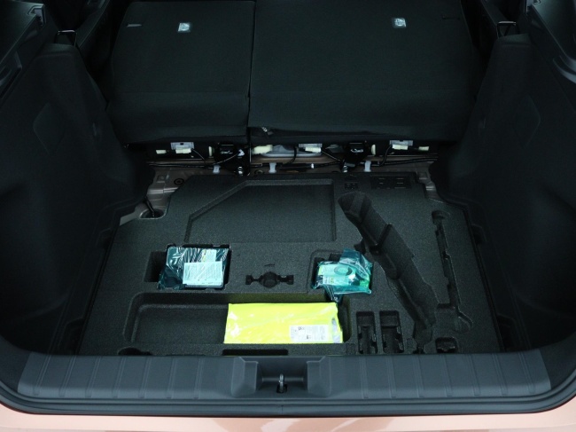 Lexus LBX - Business Line 2WD 