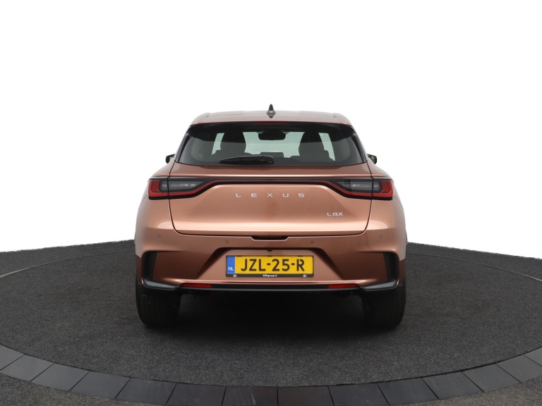 Lexus LBX - Business Line 2WD  44