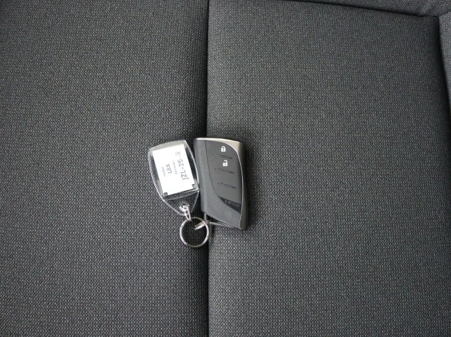 Lexus LBX - Business Line 2WD 