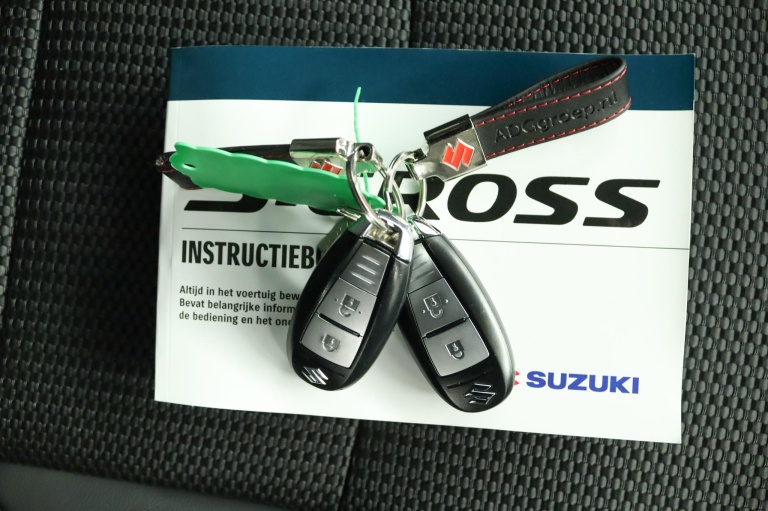 Suzuki S-Cross - 1.5 Hybrid Style 11