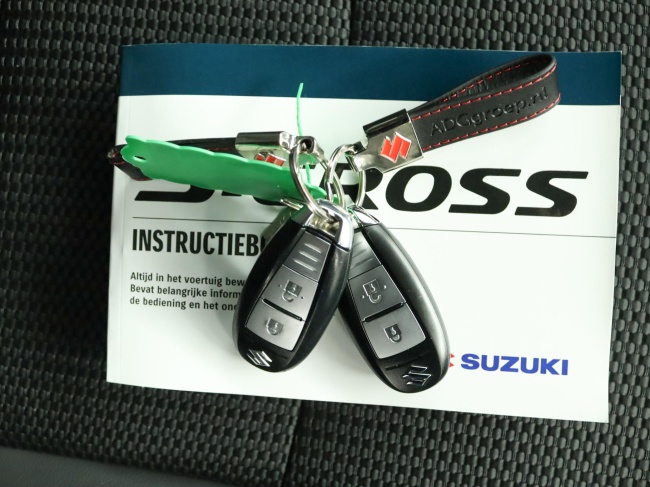 Suzuki S-Cross - 1.5 Hybrid Style