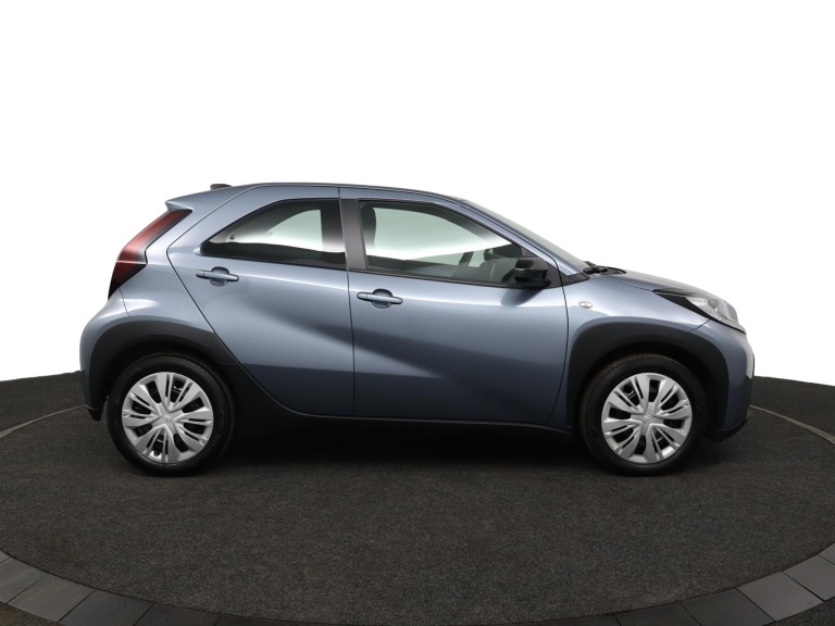 Toyota Aygo X - 1.0 VVT-i MT Play 13
